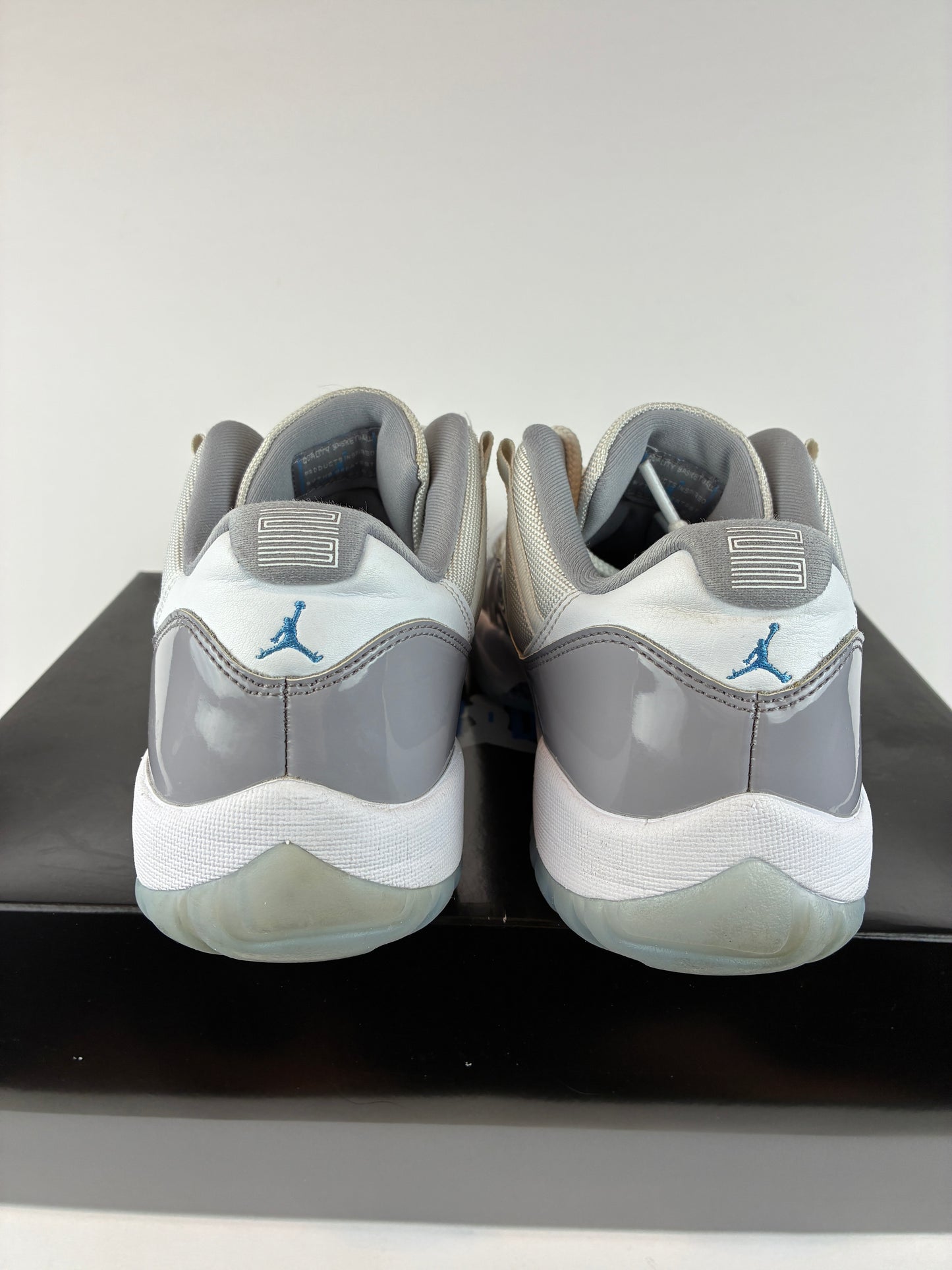 Air Jordan 11 Retro Low Cement Grey Size 10.5 AV2187 140