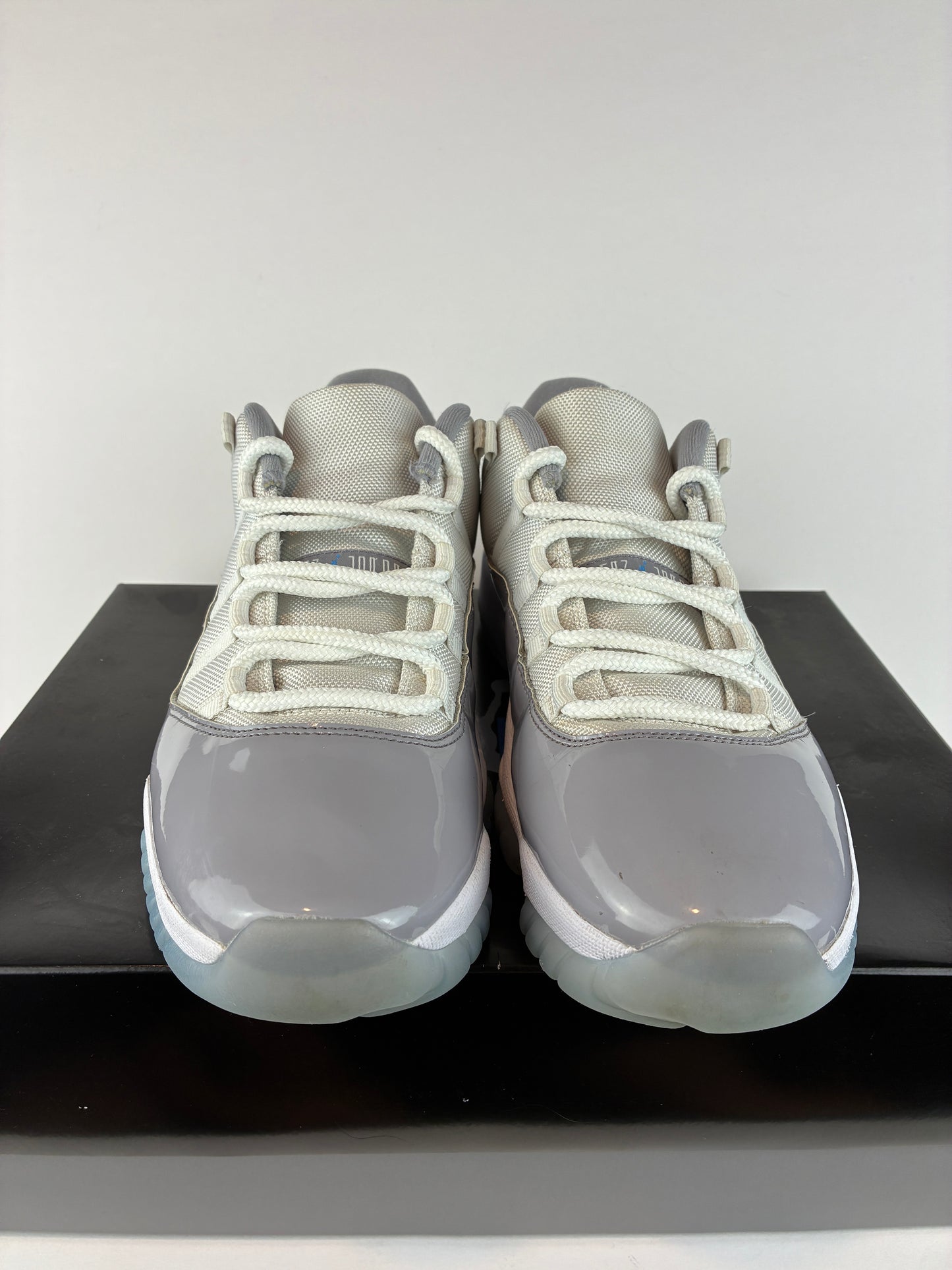 Air Jordan 11 Retro Low Cement Grey Size 10.5 AV2187 140