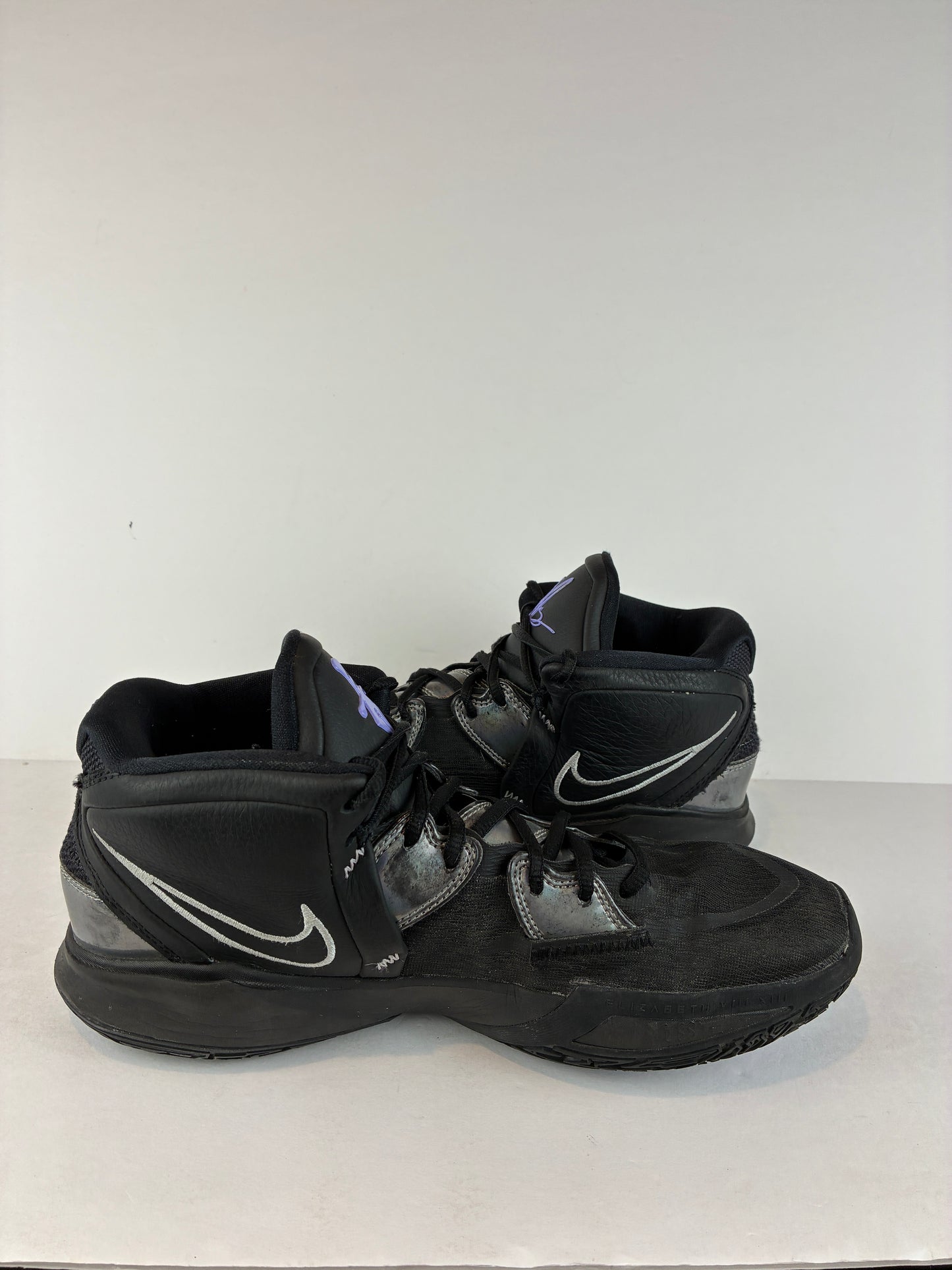 Nike Kyrie Infinity Black Metallic Silver Size 11 CZ0204 005