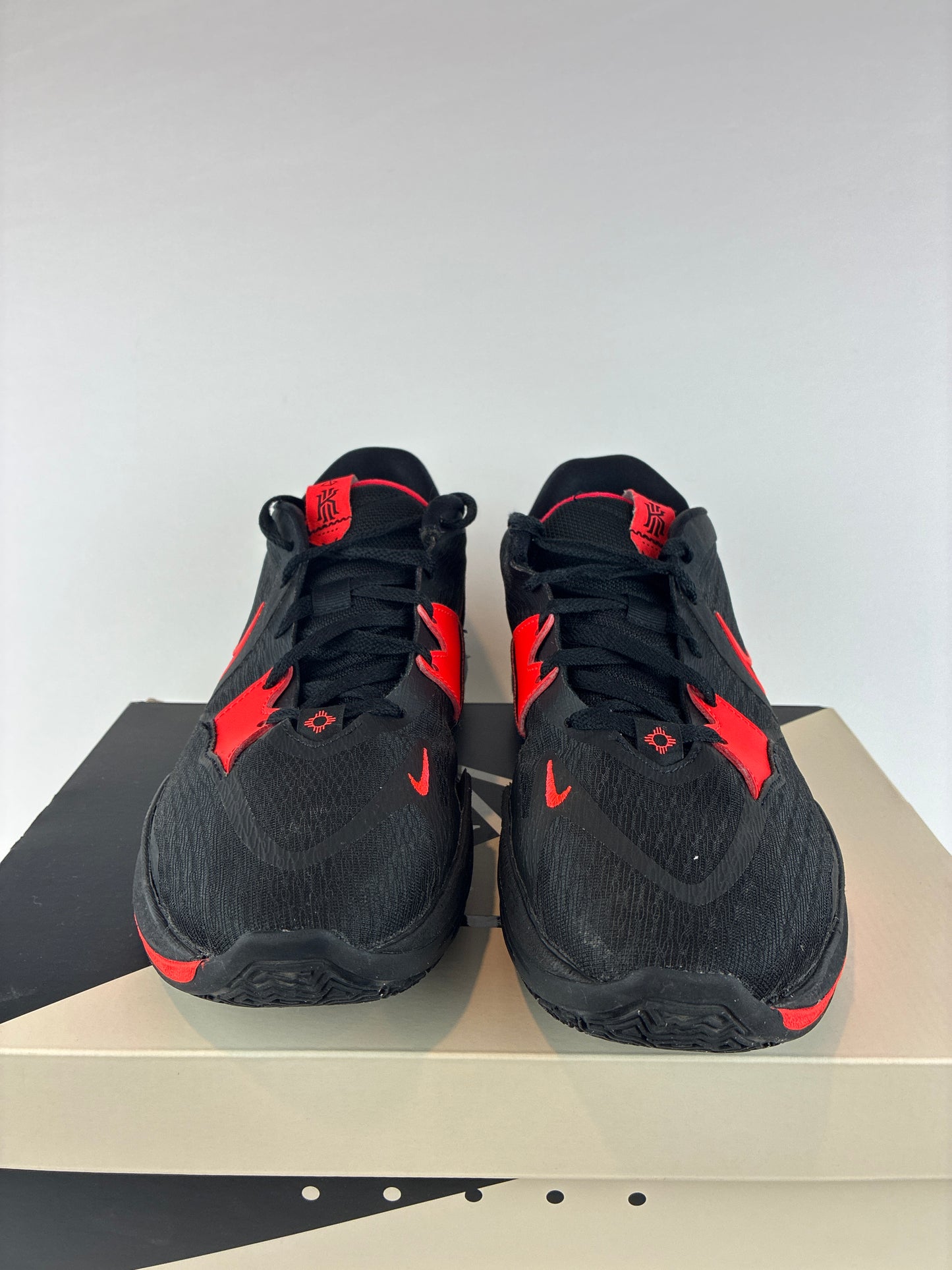 Nike Kyrie 5 Low Black Bright Crimson Size 11 DJ6012 004