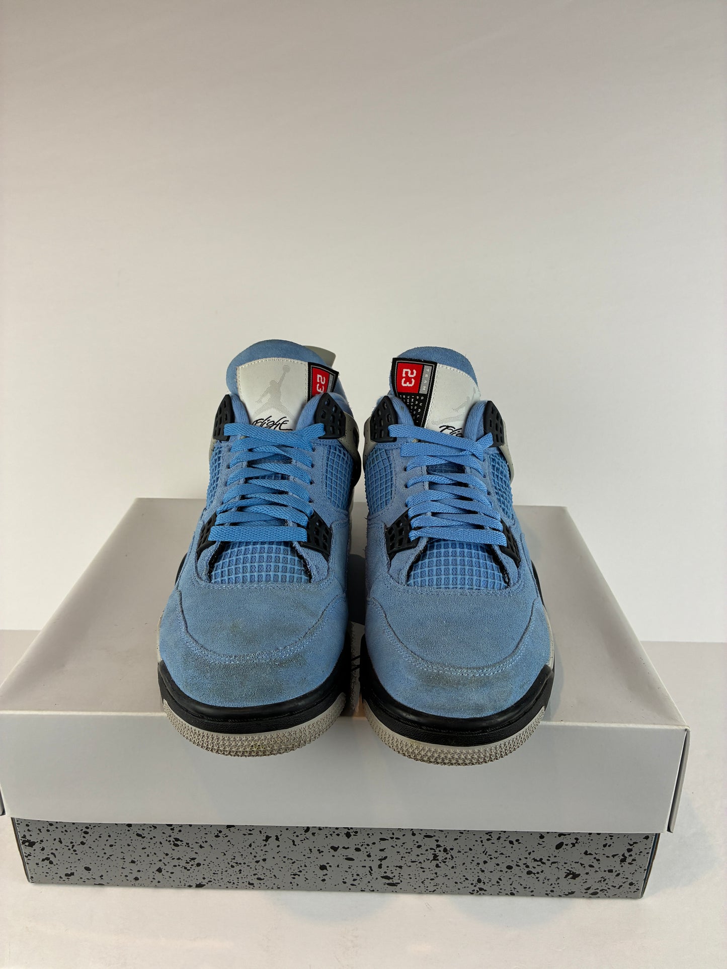 Jordan 4 Retro Mid University Blue Size 10 CT8527 400