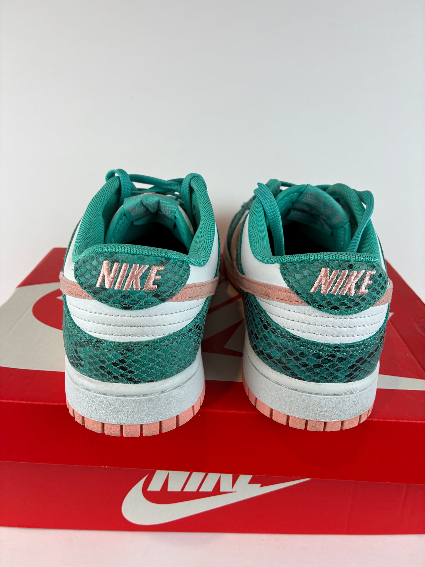 Nike Dunk Low Washed Teal Snakeskin Size 9.5 DR8577 300