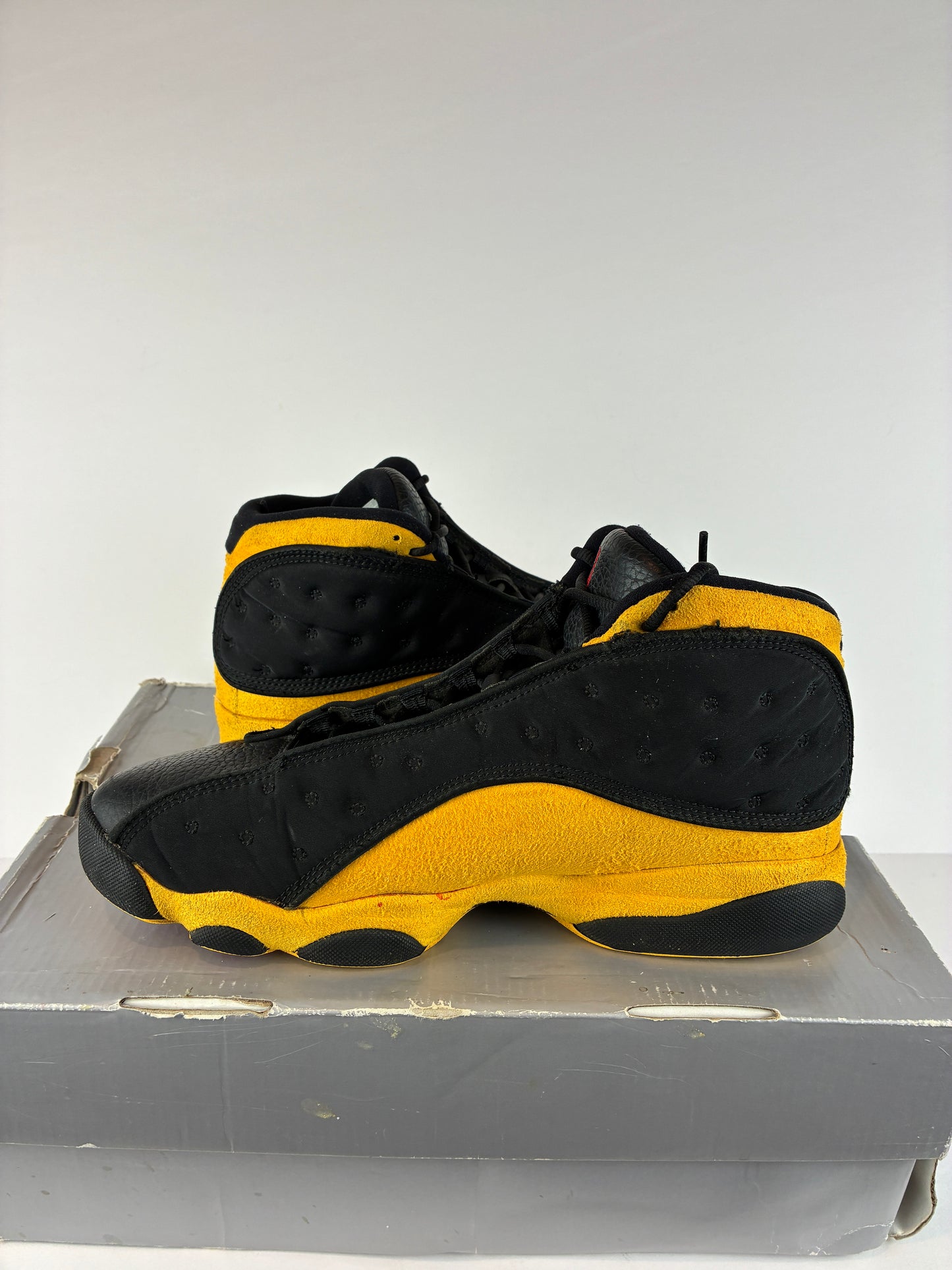 Air Jordan 13 Retro B-Grade Melo Class of 2002 Size 9.5 414571 035