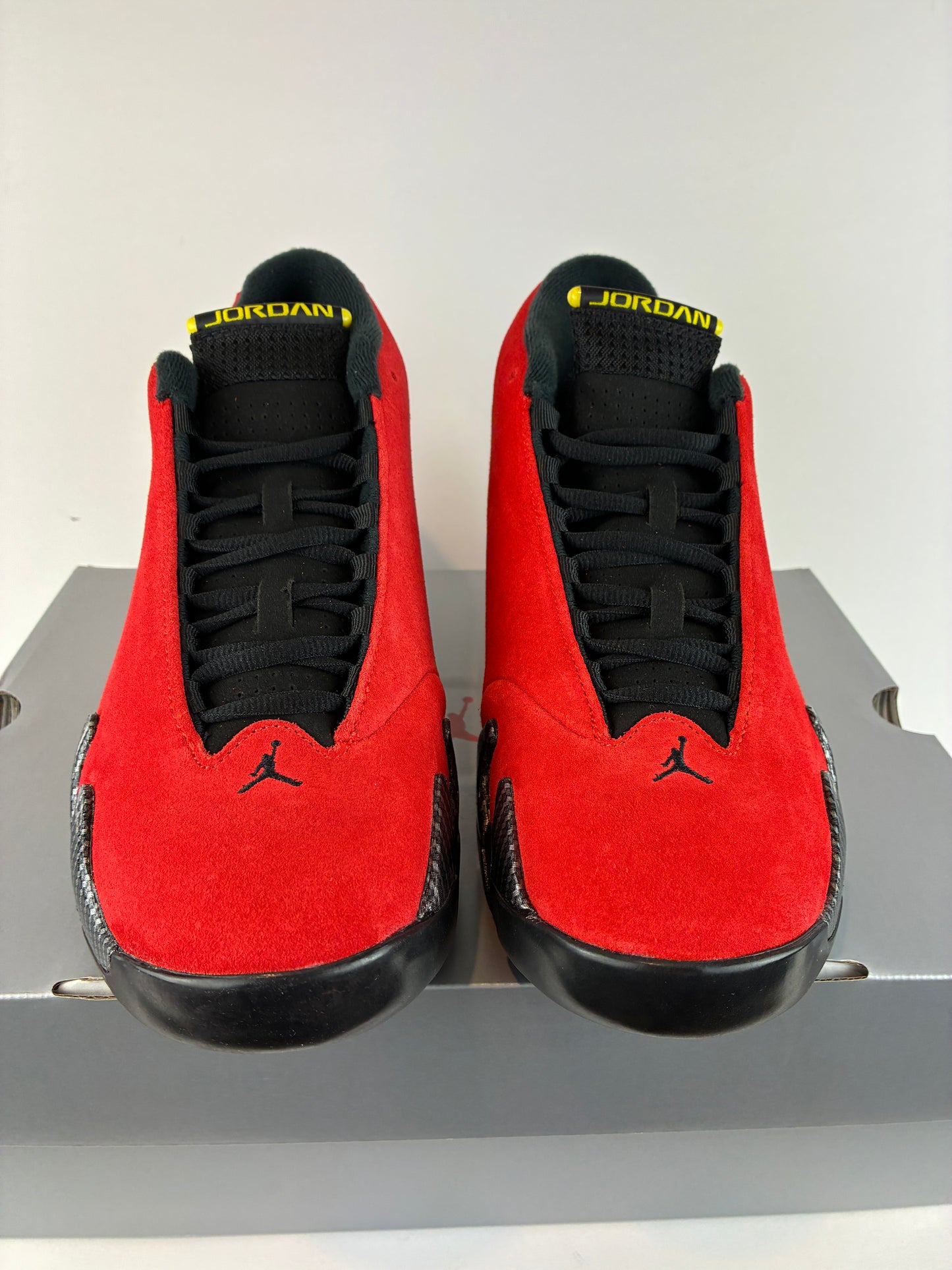 Air Jordan 14 Retro 2025 Ferrari Size 10.5 IF5015 600