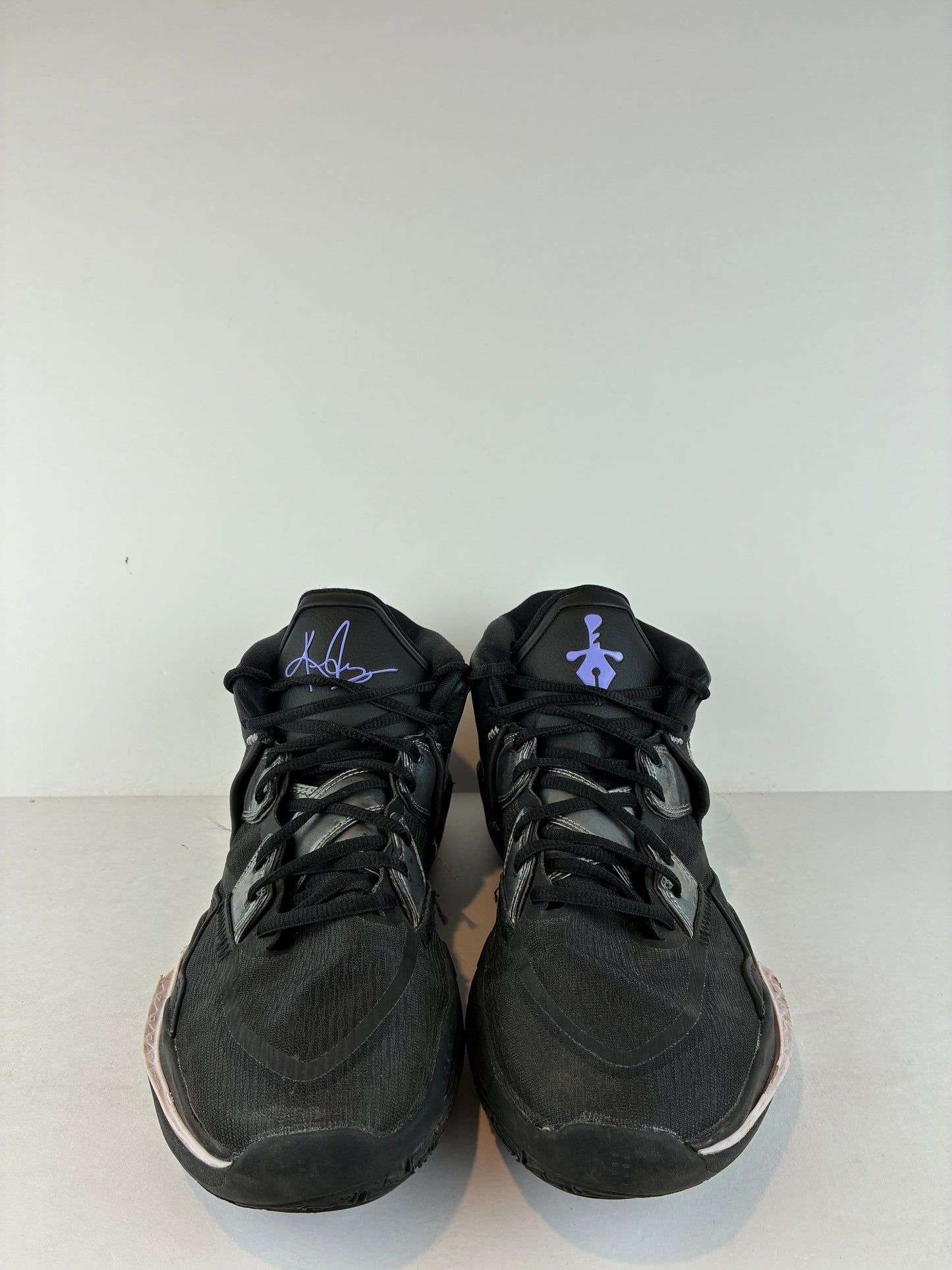 Nike Kyrie Infinity Black Metallic Silver Size 11 CZ0204 005