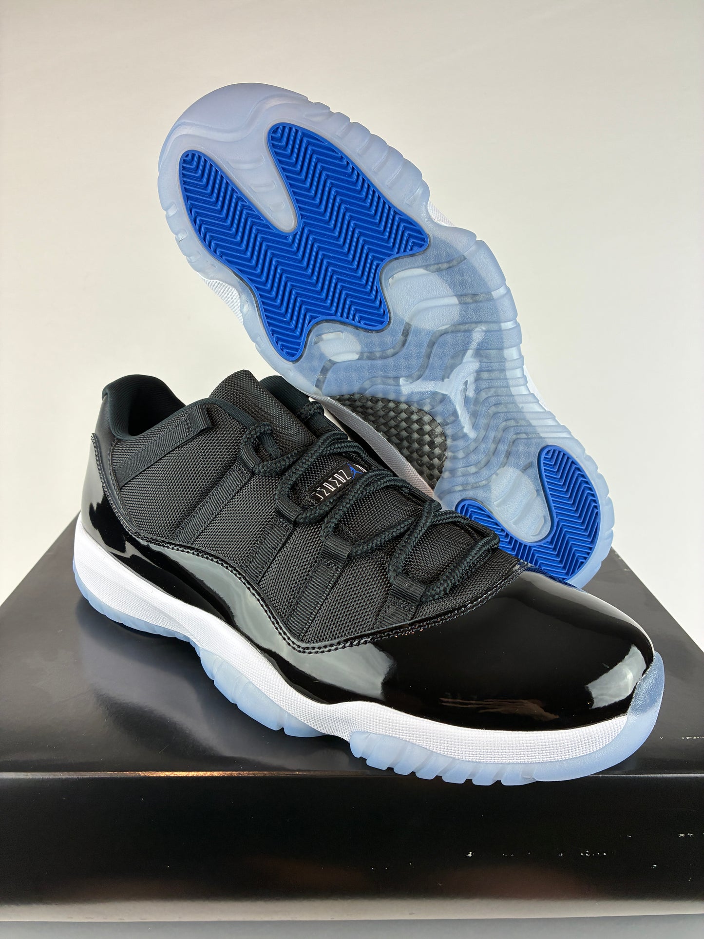 Air Jordan 11 Retro Low Space Jam Size 13 FV5104 004