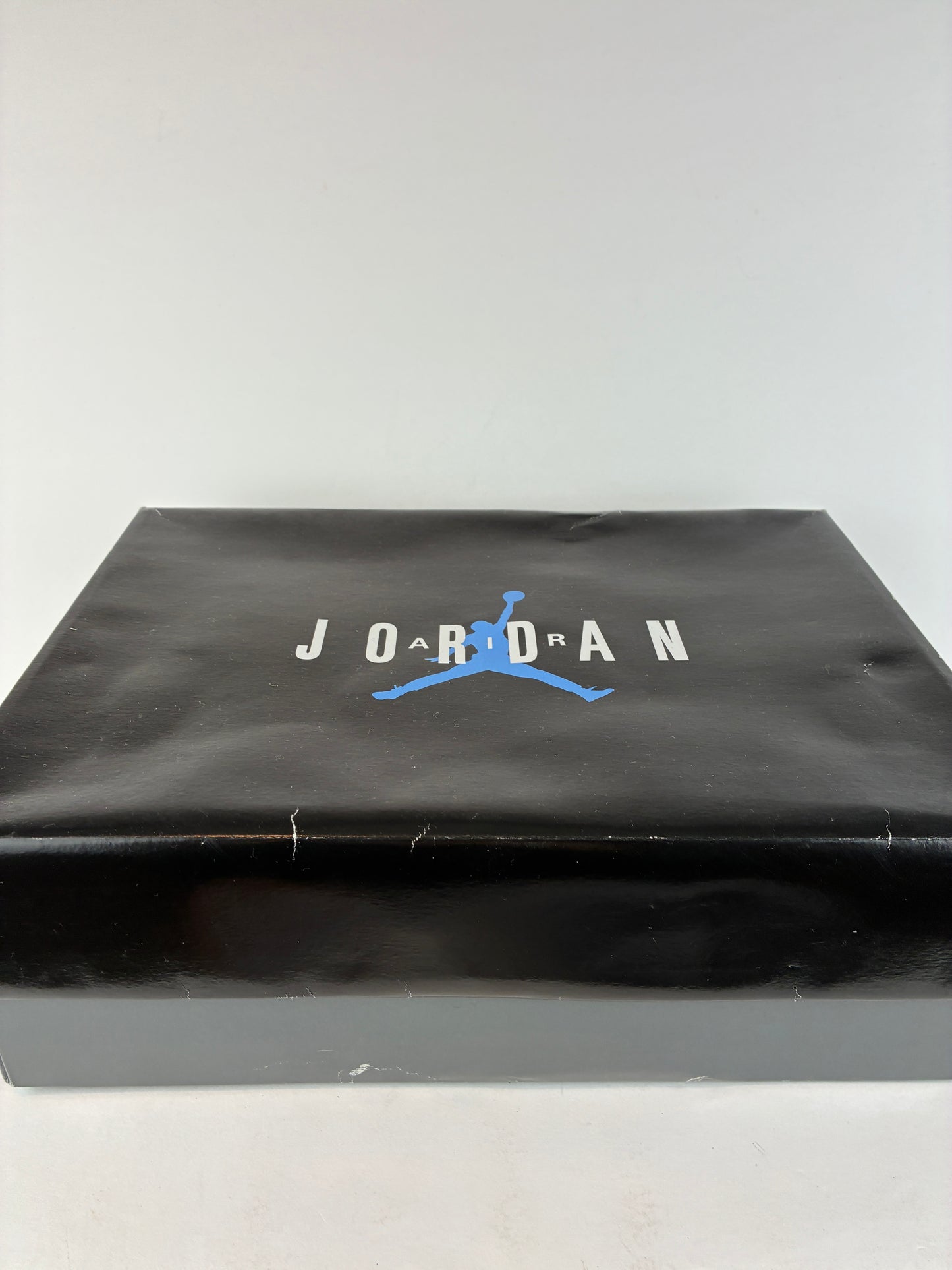 Air Jordan 11 Retro Low Cement Grey Size 11 AV2187 140