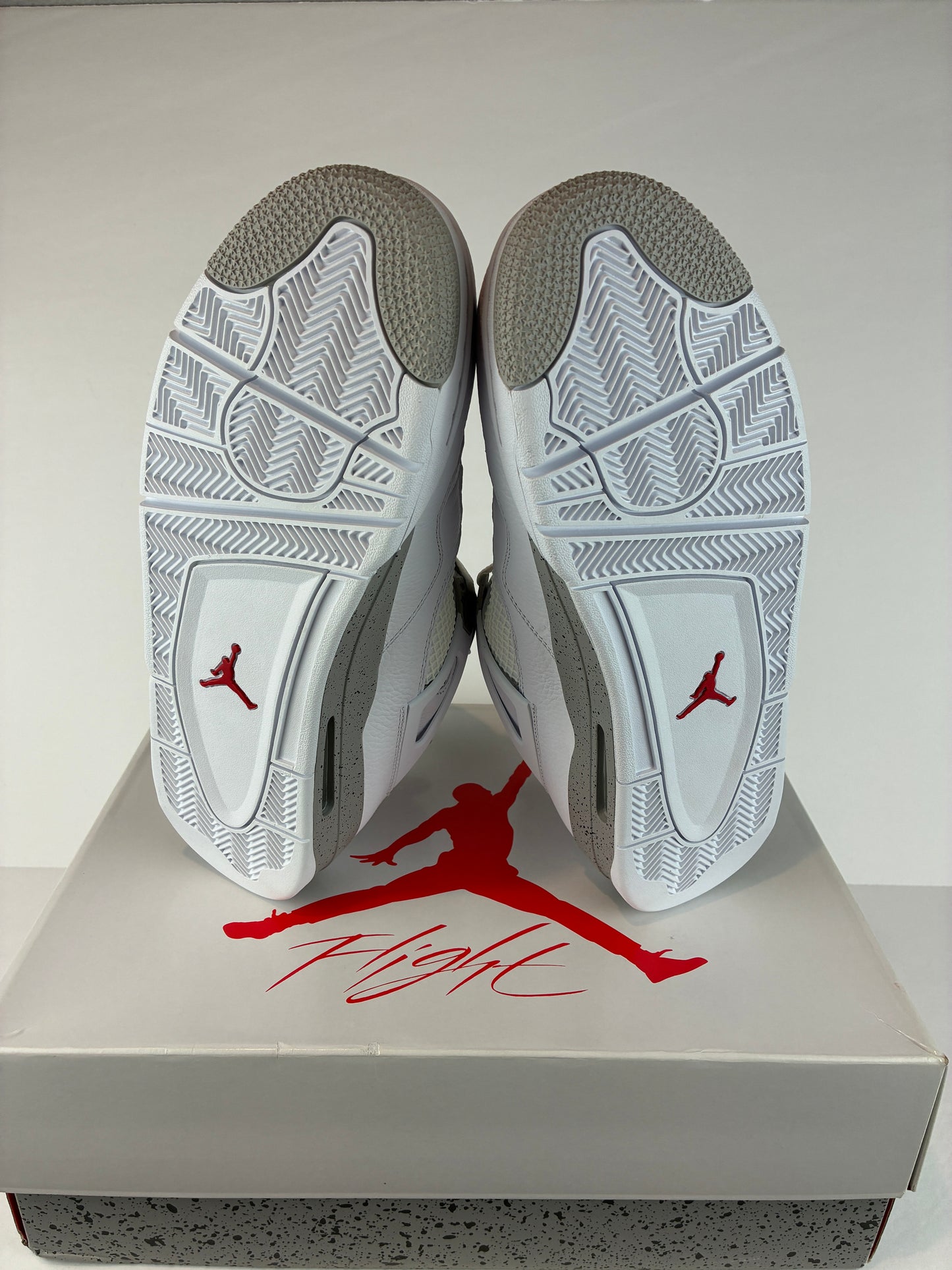 Jordan 4 Retro Mid White Oreo Size 13 CT8527 100