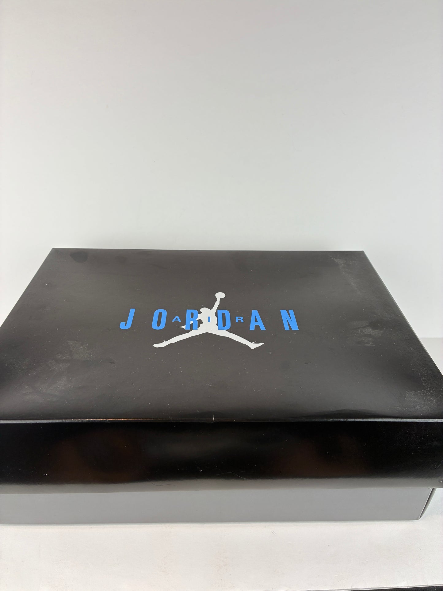 Air Jordan 11 Retro Low Cement Grey Size 10.5 AV2187 140