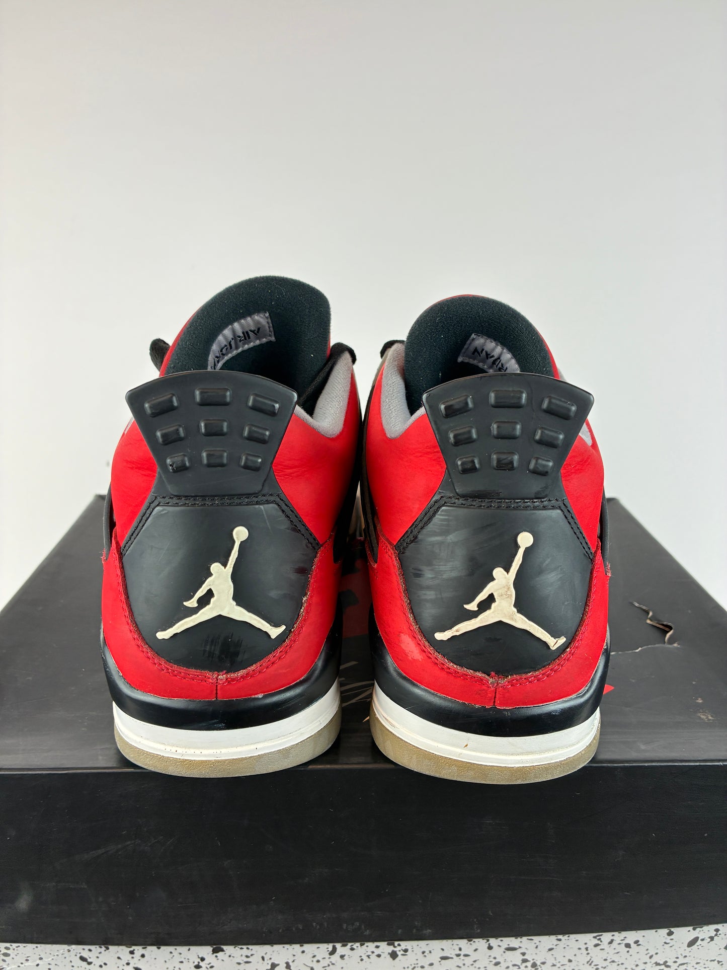 Jordan 4 Retro Toro Bravo 2013 Size 10.5 308497 603