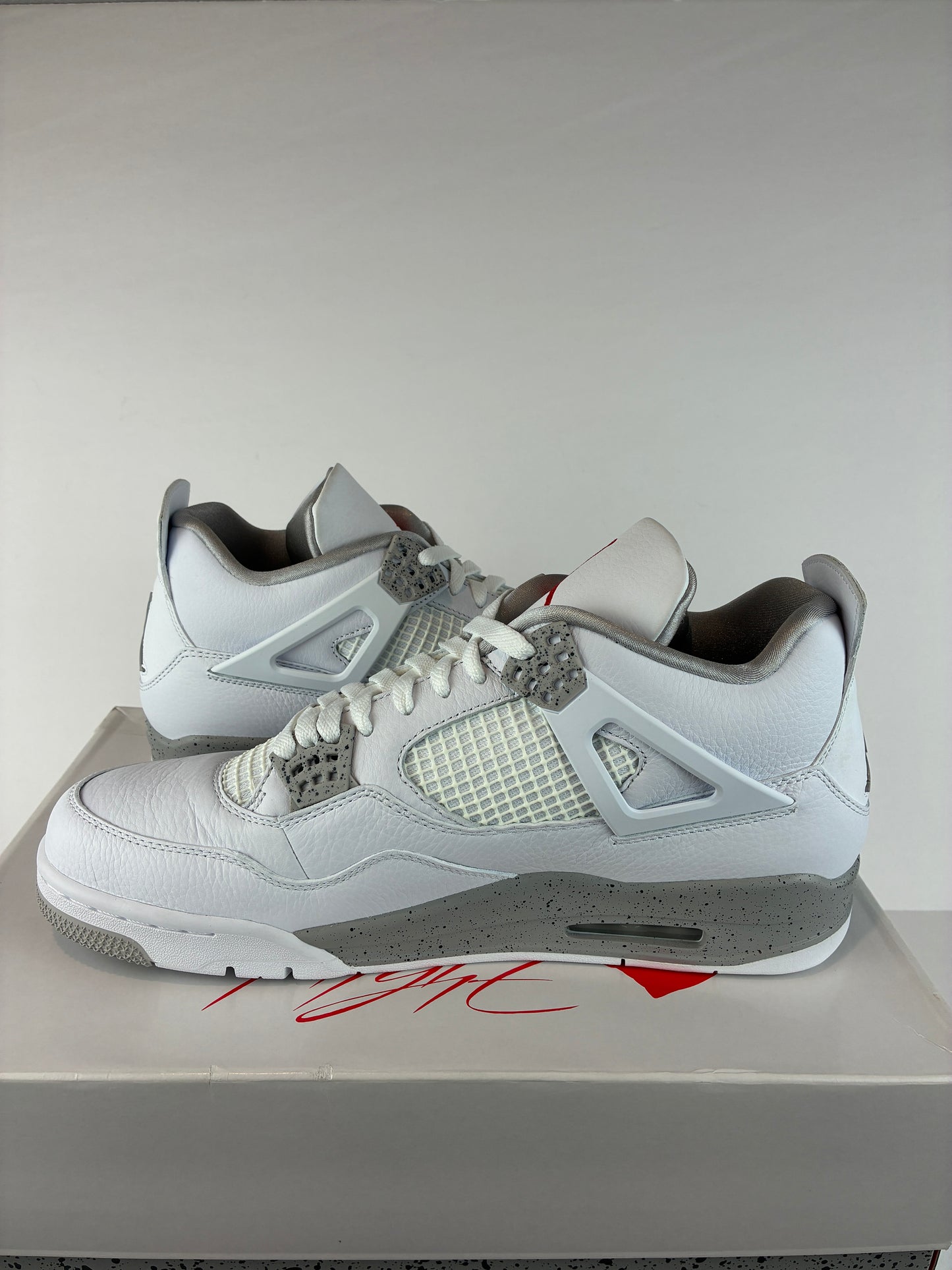 Jordan 4 Retro Mid White Oreo Size 13 CT8527 100