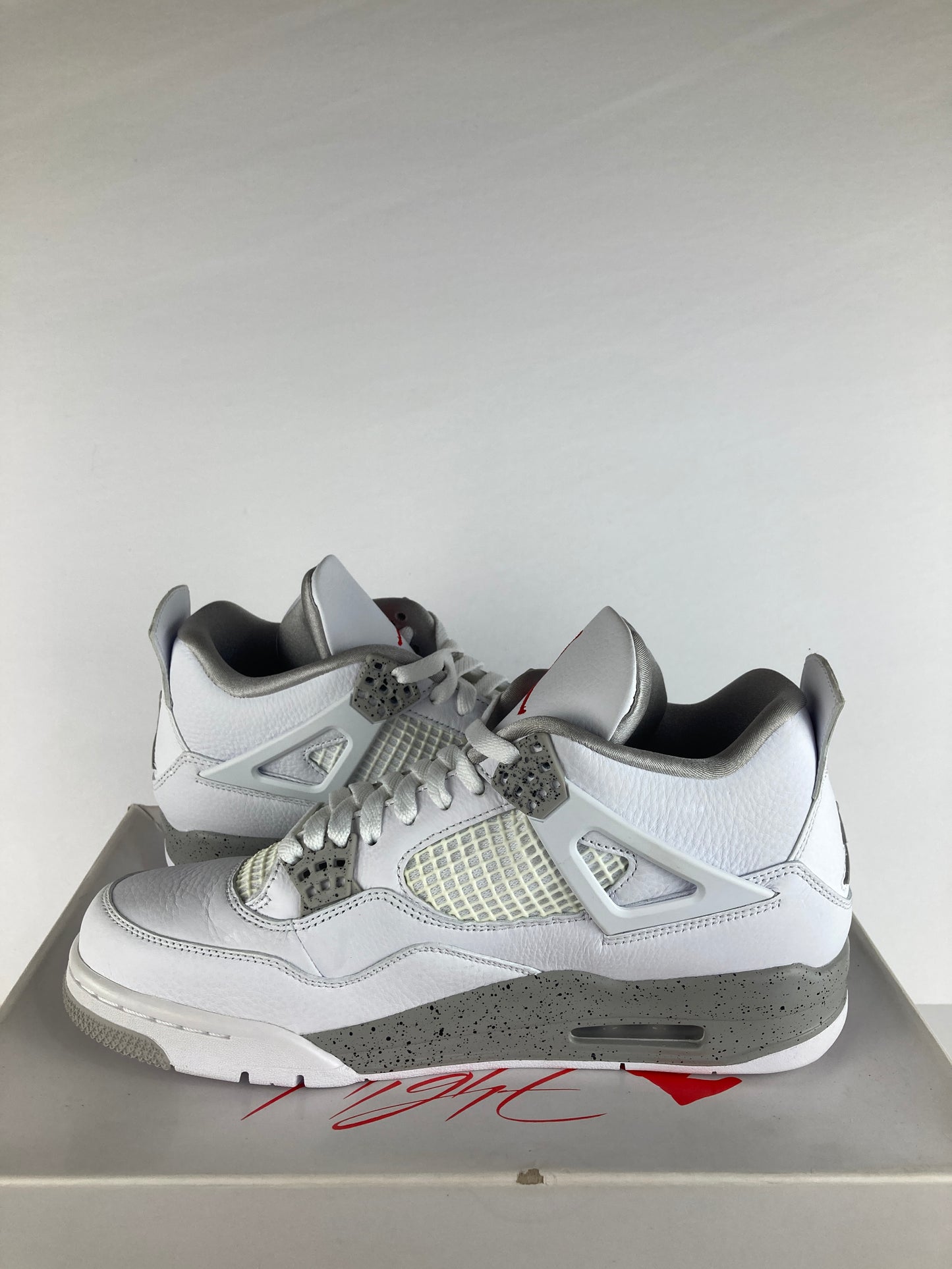 Jordan 4 Retro Mid White Oreo Size 10 CT8527 100