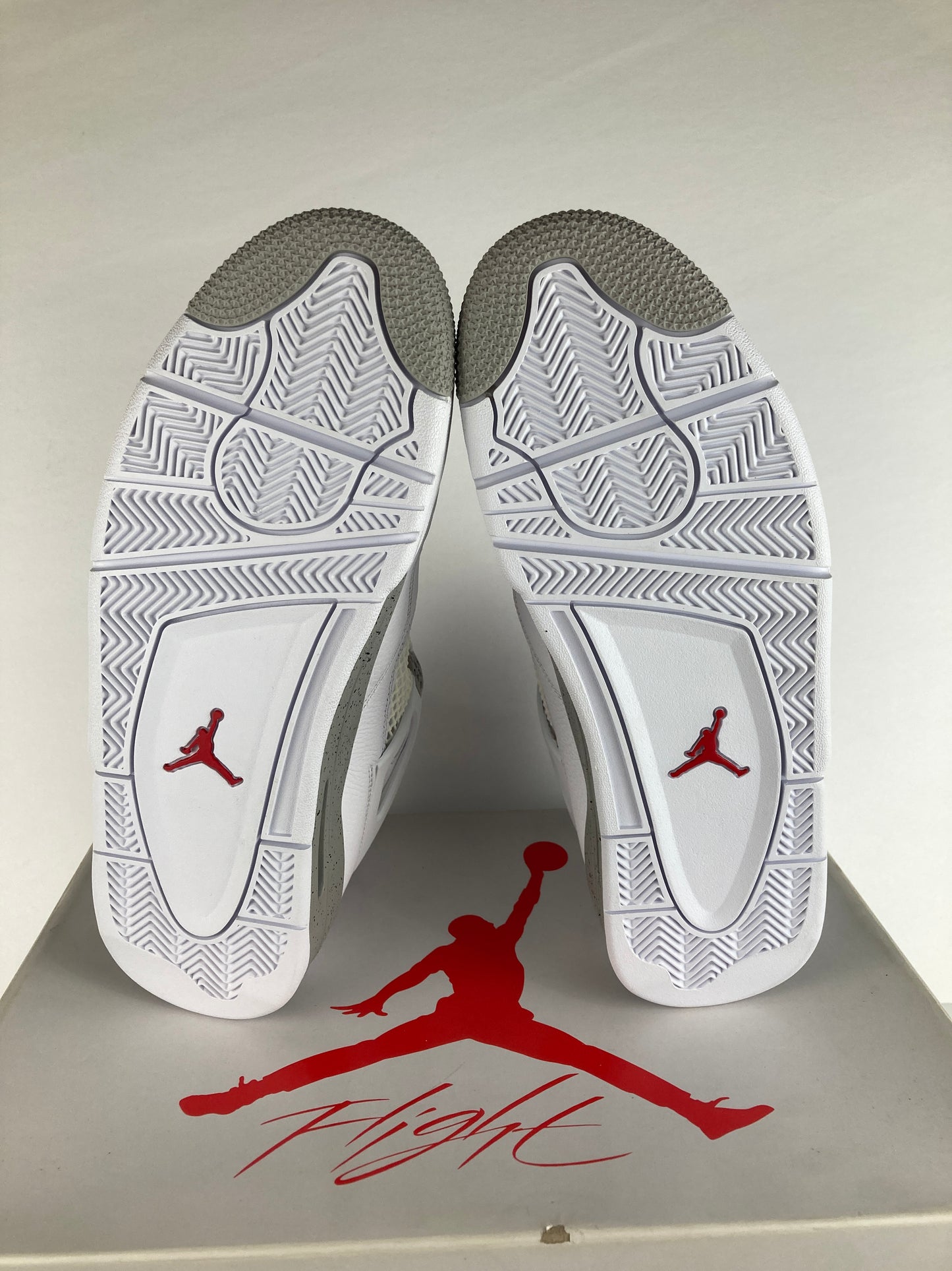 Jordan 4 Retro Mid White Oreo Size 10 CT8527 100