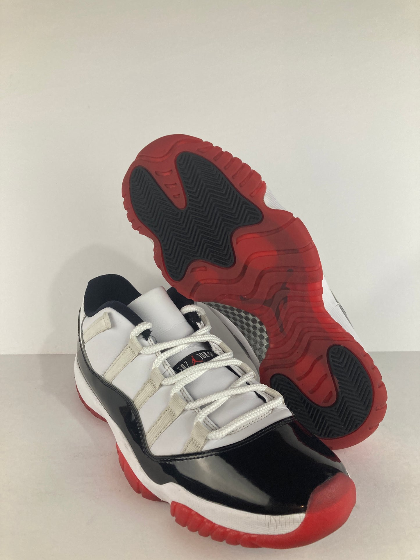 Jordan 11 Retro Low Concord Bred Size 10 AV2187 160