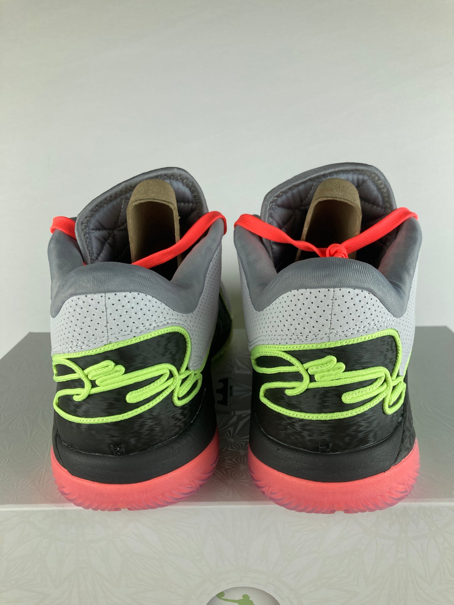Nike LeBron 22 Crown Jewel Size 11.5 FZ1094 101
