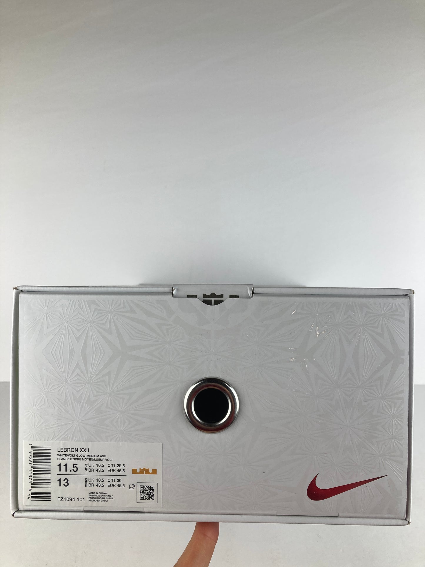 Nike LeBron 22 Crown Jewel Size 11.5 FZ1094 101