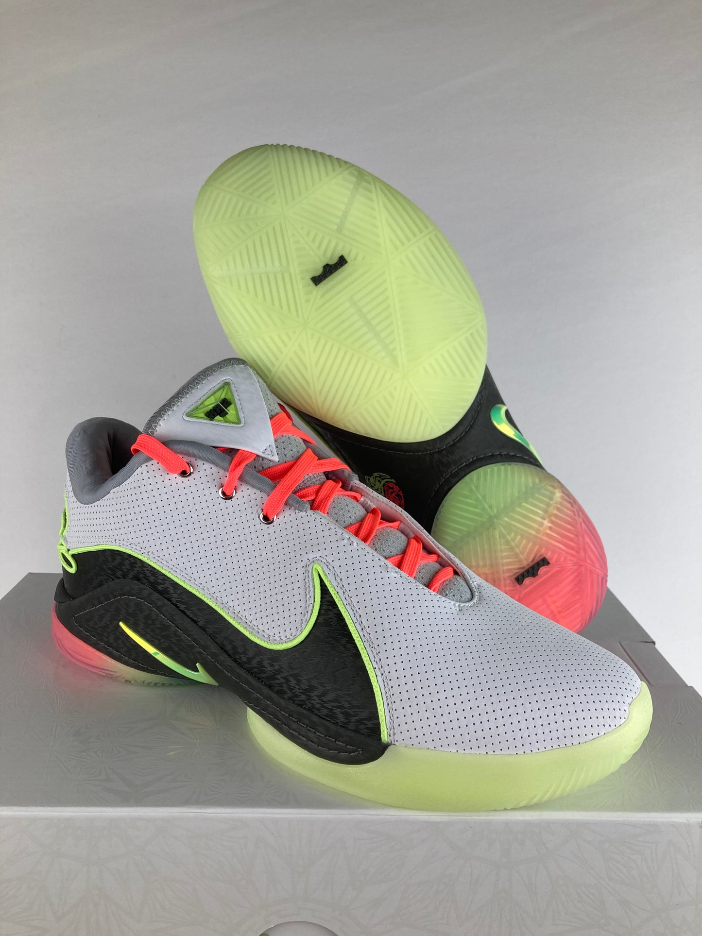 Nike LeBron 22 Crown Jewel Size 12 FZ1094 101