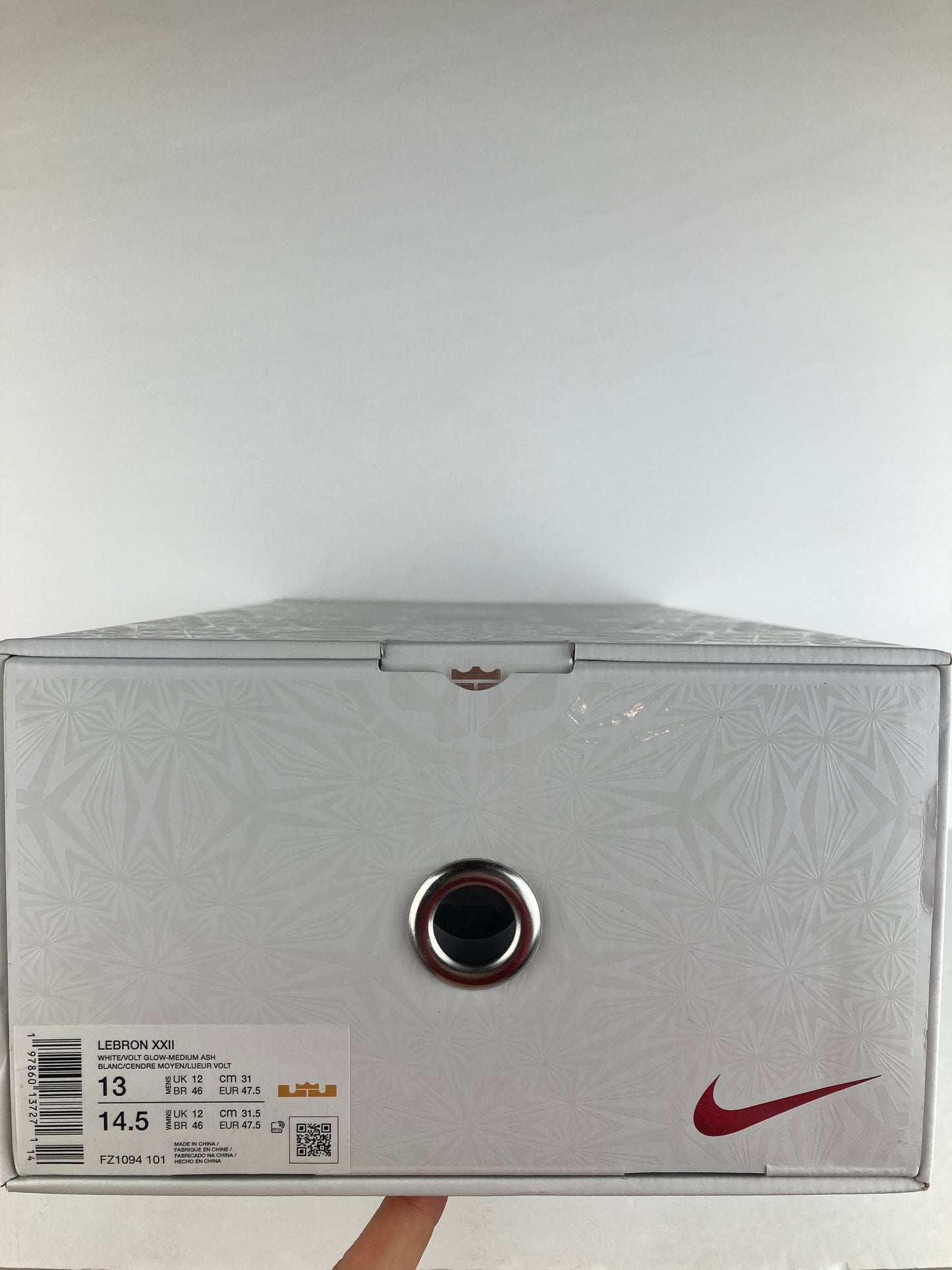 Nike LeBron 22 Crown Jewel Size 13 FZ1094 101