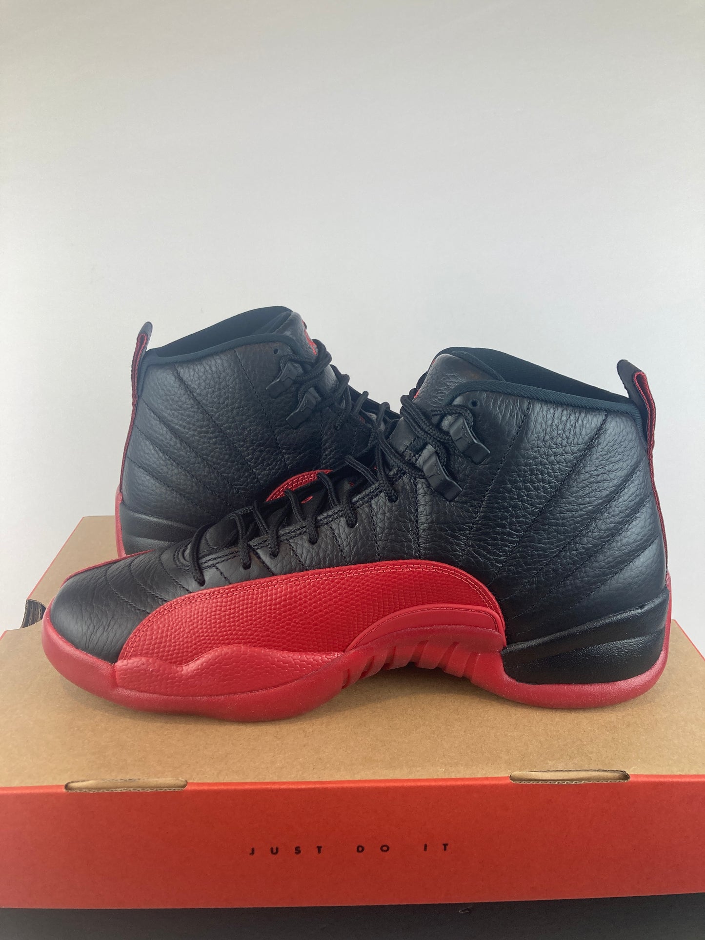 Air Jordan 12 Retro 2025 Flu Game Size 11.5 CT8013 002
