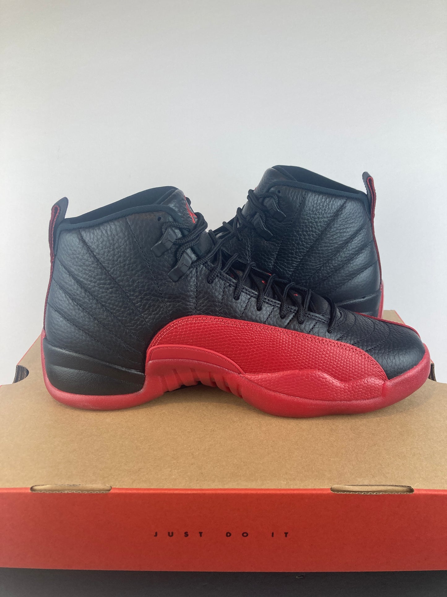Air Jordan 12 Retro 2025 Flu Game Size 11.5 CT8013 002