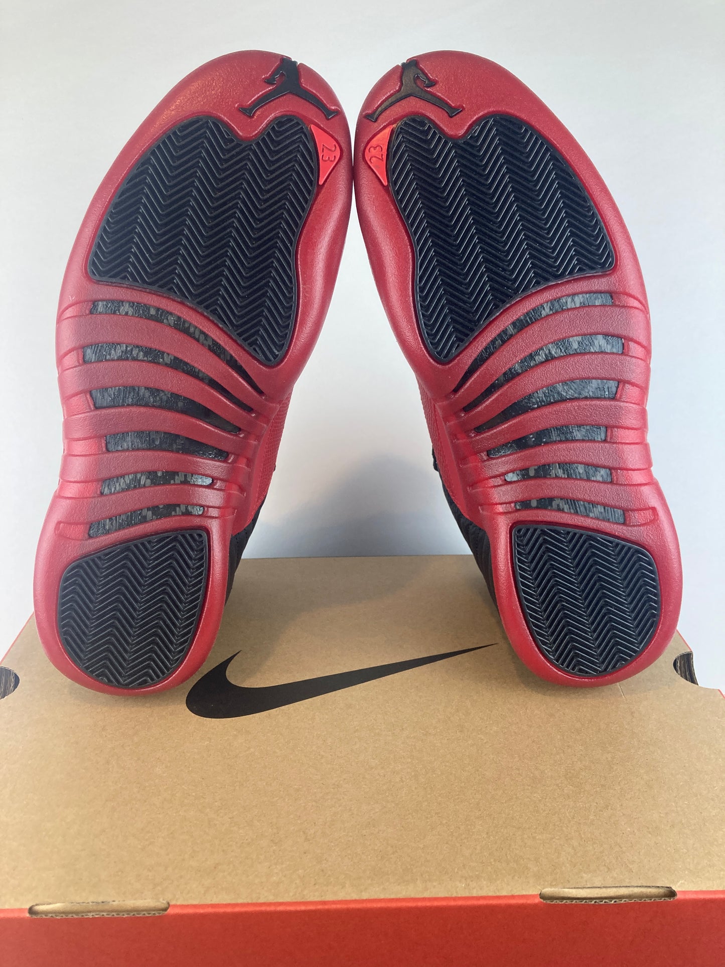 Air Jordan 12 Retro 2025 Flu Game Size 11.5 CT8013 002
