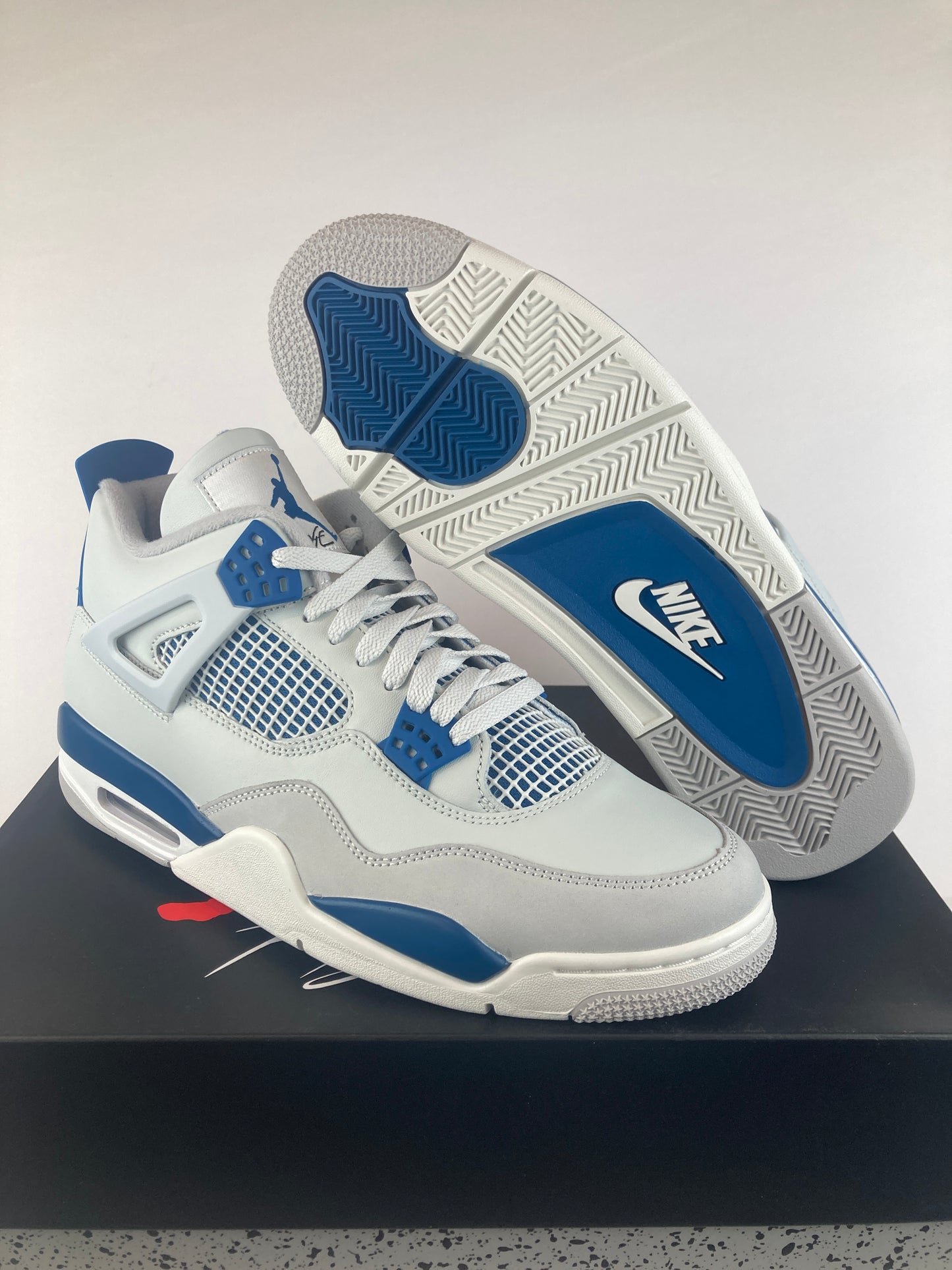 Air Jordan 4 Retro 2024 Military Blue Size 12 FV5029 141