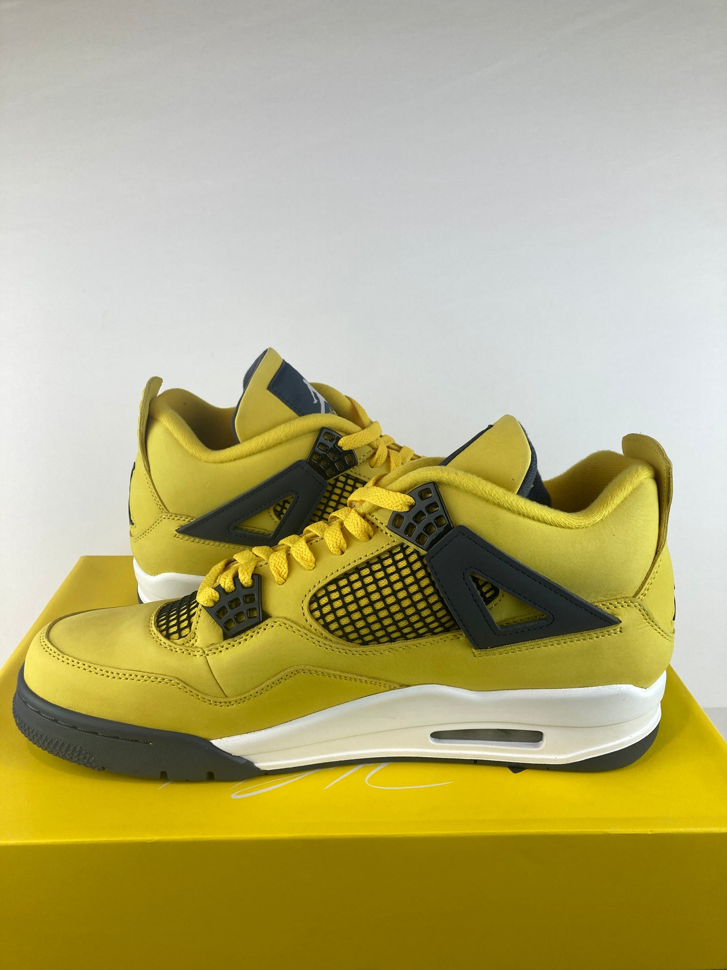 Jordan 4 Retro Mid Lightning Size 12 CT8527 700