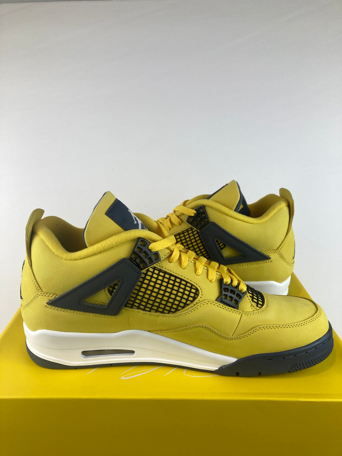 Jordan 4 Retro Mid Lightning Size 12 CT8527 700