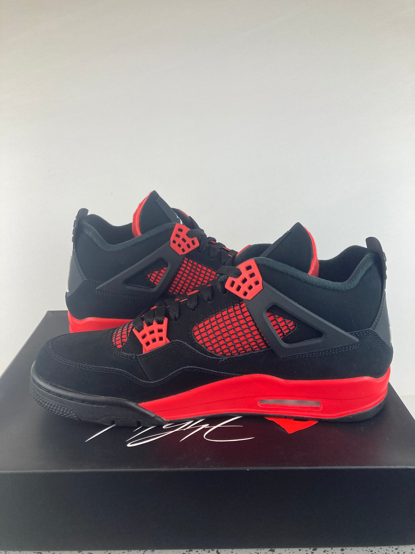 Jordan 4 Retro Mid Red Thunder Size 12 CT8527 016